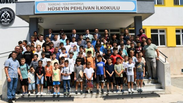 İl Millî Eğitim Müdürü Dr. Aziz Yeniyol, Yaz Kur’an Kursunu Ziyaret Etti