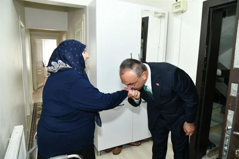 Vali Soytürk, 15 Temmuz Şehidi Polis Memuru Münür Alkan’ın Ailesini Ziyaret Etti