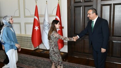 Vali Soytürk Stajyer Öğrencileri Makamında Kabul Etti