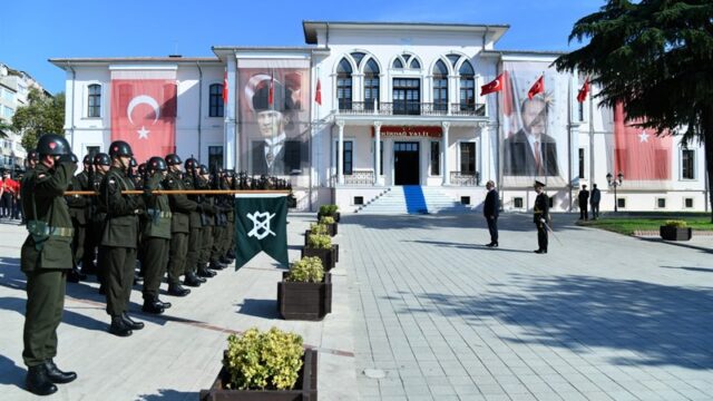30 Ağustos Zafer Bayramı Münasebetiyle Atatürk Anıtı’na Çelenk Sunuldu