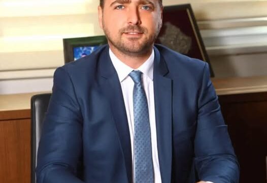 Alpay Var, CHP’den İstifa Ederek Yeni Parti’ye Geçti