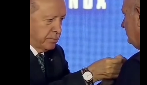 Ankara’da düzenlenen programda AK Parti’ye katıldı.