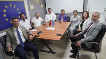 Başkan Sarıkurt, Sosyal Etkinlikler ve STK’lar Komisyonu Üyeleriyle Buluştu