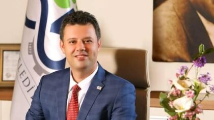 Çorlu Belediye Başkanı Ahmet Sarıkurt CHP’den İstifa Ederek Yeni Parti’ye Katıldı