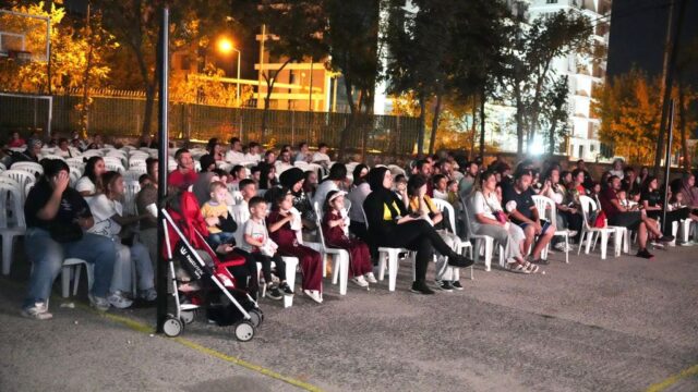 Çorlu`da Açık Havada Sinema Keyfi Devam Ediyor