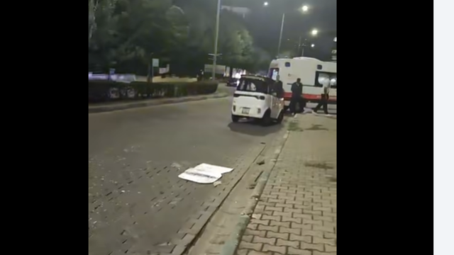 Elektrikli Araç Takla Attı: Gençler Yaralandı
