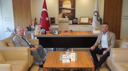 KADİR ALBAYRAK’TAN BAŞKAN SARIKURT’A ZİYARET