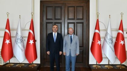 KADİR ALBAYRAK’TAN VALİ RECEP SOYTÜRK’E ZİYARET