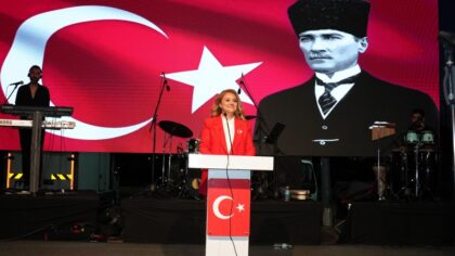 MÜGE BAŞKAN’NIMIZIN 30 AĞUSTOS KONUŞMASI ERGENE’DE GECEYE DAMGA VURDU!