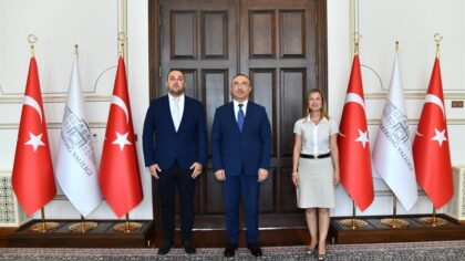 Romanya Göçmenleri Dostluk ve Dayanışma Derneği Başkanı Vali Soytürk’ü Ziyaret Etti