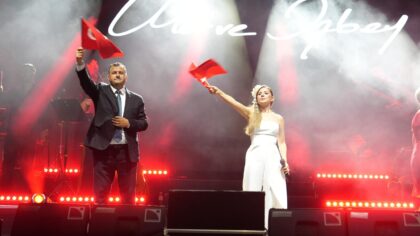 Saray’da zafer coşkusu merve özbey konseri ile taçlandı