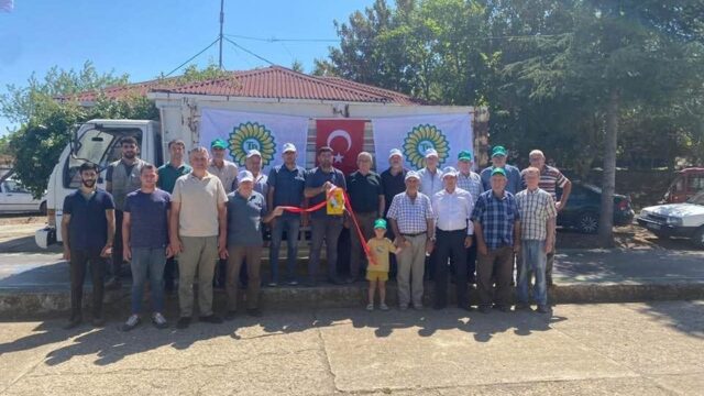 TEKİRDAĞ YAĞLI TOHUMLAR’DA YENİ SEZONUN İLK AYÇİÇEĞİ ALINDI