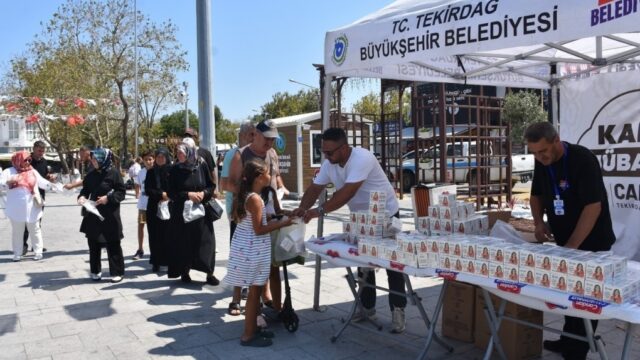 TEKİRDAĞ’DA KANDİLİN PAYLAŞMA RUHU YAŞATILDI