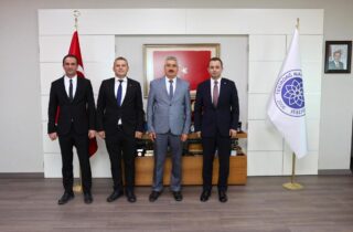 VAKIF BANK TEKİRDAĞ BÖLGE MÜDÜRLÜĞÜNDEN REKTÖRE ZİYARET