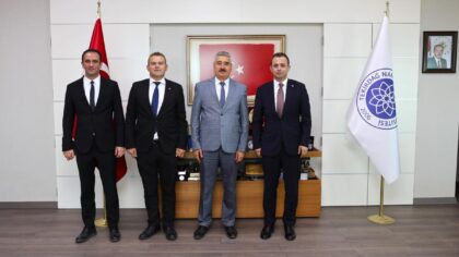 VAKIF BANK TEKİRDAĞ BÖLGE MÜDÜRLÜĞÜNDEN REKTÖRE ZİYARET