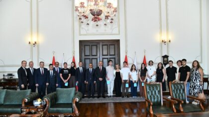 Vali Soytürk 2026 YKS’de Derece Elde Eden Öğrencileri Makamında Kabul Etti