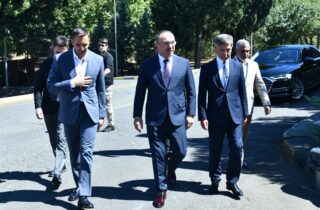 Vali Soytürk Kutmangil Ailesine Taziyelerini İletti