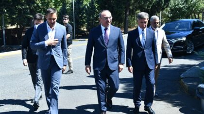 Vali Soytürk Kutmangil Ailesine Taziyelerini İletti