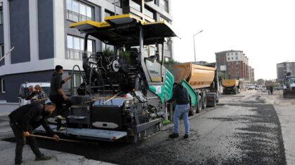 ÇAĞLAYAN SOKAK’TA YOL ONARIMI YAPILDI