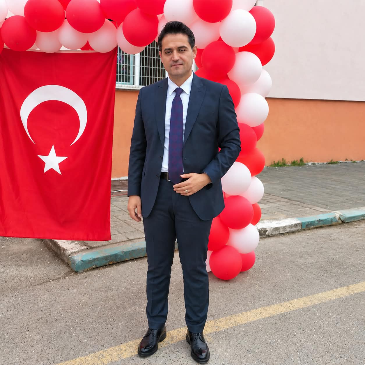 Müdür Seyhan Topaloğlu’nun Eğitim Yolculuğu Doktora ile Taçlandı
