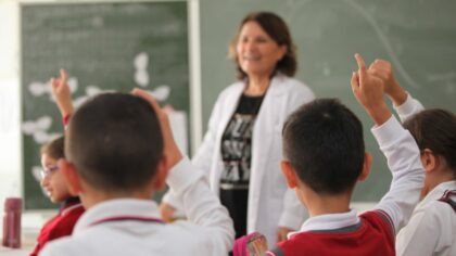 ÖĞRETMENLERİN MAZERETE BAĞLI YER DEĞİŞİKLİĞİ TALEPLERİYLE İLGİLİ YENİ DUYURU YAYIMLANDI