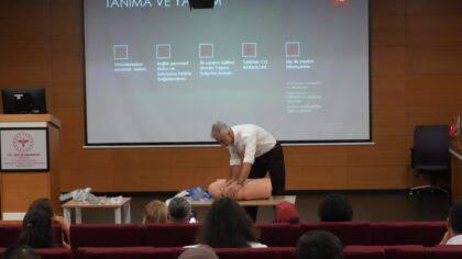 Şehir Hastanesi Personeline Hayat Kurtaran CPR Eğitimi