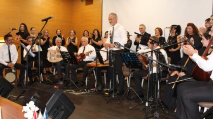 Şehir Hastanesinde Müzik Şöleni: Sağlık Çalışanları Sahne Aldı