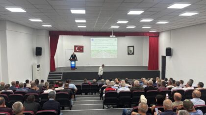 TEKİRDAĞ NKÜ ZİRAAT FAKÜLTESİ ÖĞRETİM ÜYESİ PROF. DR. METİN TUNA İPSALA’DA ÜRETİCİLER İLE BİR ARAYA GELDİ
