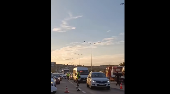 Tekirdağ’da İçinde 4 Yaşındaki Çocuk Bulunan Otomobil Çalındı: 3 Yaralı