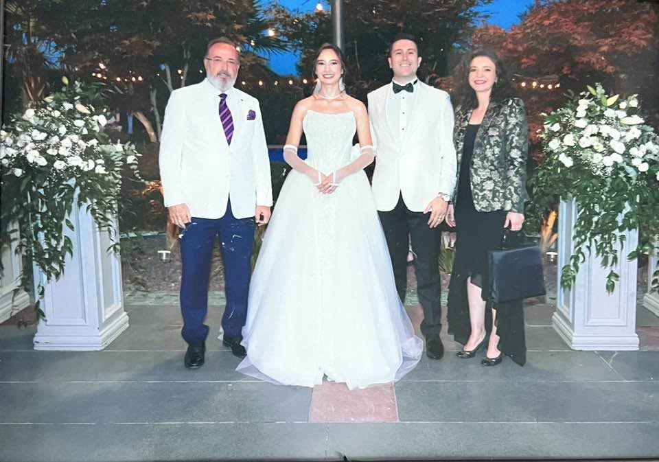 Zehra ile Eralp Görkemli Düğünle Dünyaevine Girdi