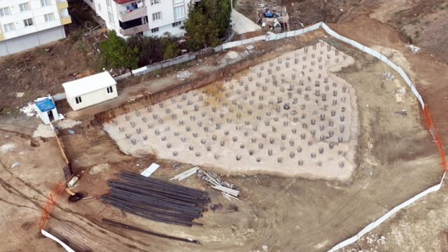 600 METREKÜP RADYE TEMEL BETONU DÖKÜLDÜ