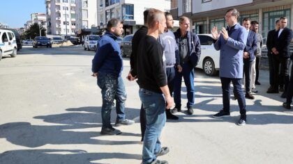 EFENDİOĞLU SOKAK’TA KENTSEL TASARIM ÇALIŞMALARI SÜRÜYOR