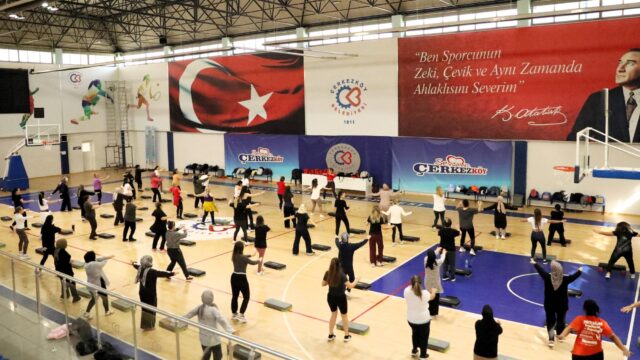 GÜZ DÖNEMİ SPOR KURSLARINA YOĞUN İLGİ