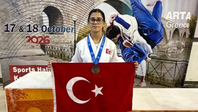 MİLLİ SPORCUMUZ BERRAK BEKCİ, BALKAN ÜÇÜNCÜSÜ OLDU