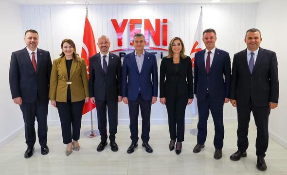 ÖZGÜR ÖZEL’E TEKİRDAĞ ÇIKARMASI! BAŞKANLAR GENEL MERKEZDE BULUŞTU