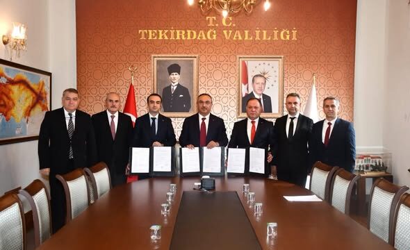 ÜNAL PEYNİRCİLİK’TEN TEKİRDAĞ SAĞLIĞINA 3 ARAÇLIK DESTEK