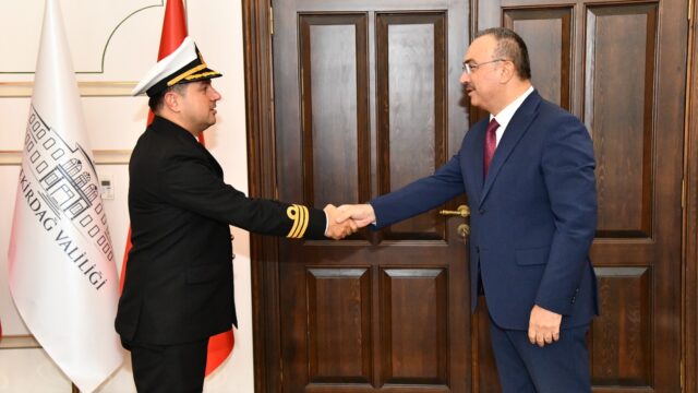 TCG Işın Gemisi Komutanı Cesur Vali Soytürk’ü Ziyaret Etti
