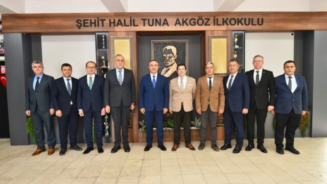 Tekirdağ valisi Recep Soytürk, Öğrencilerin Daveti Üzerine Halil Tuna Akgöz İlkokulunu Ziyaret Etti