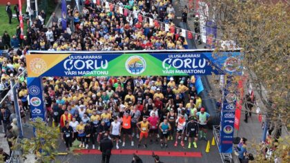 Uluslararası Çorlu Yarı Maratonu, Tarihî Bir Coşkuyla Gerçekleştirildi